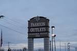 File:Niagra Falls Factory Outlet Mall.JPG - Wikipedia, the free ...