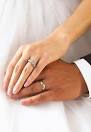 Help! My best friend is dating a married man - sofeminine