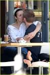 Rachel McAdams Enjoys Ryan Gosling's Lap | rachel mcadams ryan