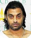 The Daily Mail has pictures which it says show Akhtar running his left thumb ... - images?q=tbn:ANd9GcT0YxBBlVot-i7ADOWoY28B9EJU9jsFQQRjo8UF9rKq6WI0cdcLp18l0A