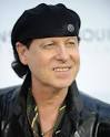 LEITLANGPUI: Klaus Meine vangin Scorpions tour a kal tluang thei lo