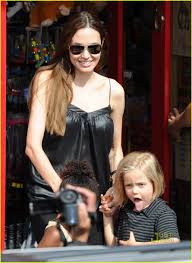 angelina jolie zahara shiloh toy store 04