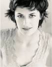 http://uktwilight.co.uk/wp-content/uploads/2012/02/sarah_clarke_11.jpg