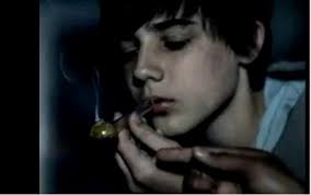 justin bieber smoking