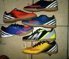 dikocok ku sabuns: GROSIR SEPATU FUTSAL DAN SOCCER ONLINE MURAH