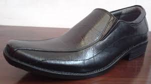 Sepatu Pantofel - Lanjar