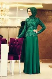 20 Contoh Kebaya Muslim Modern untuk Wisuda