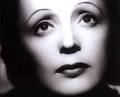 Edith Piaf aan een Griekse