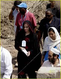 pakistan angelina jolie 09
