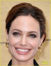 angelina jolie foreign language film golden globes 28