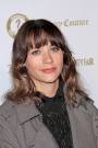 Rashida Jones Image Rashida Jones Wants John Travolta To Come Out Of The Closet ... Picture 4