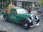 File:Mercedes-Benz 170V Pickup W136 1936-1953 frontright 2009-10 ...
