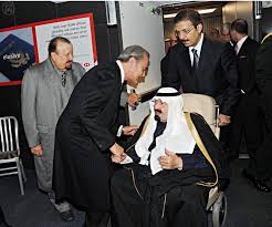 صور عودة الملك عبدالله من المغرب 2011 - استقبال حار لـ عودة الملك عبدالله الى الرياض Images?q=tbn:ANd9GcTL9DaNWlFeBfgfpkzMtkkn9_5sEWf8R6q4PT4qGU2x0kMrJbgB&t=1