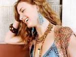 Emily VanCamp Wallpaper at