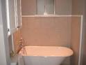 The Daily Tubber: Clawfoot Bathtubs for Small Bathrooms