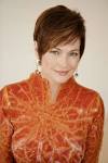 http://images.wikia.com/disneyjessieseries/images/6/69/CarolynHennesy.jpg
