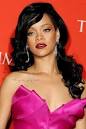 Rihanna debuts video Where
