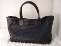 http://deluxemall.com/attachments/bottega-veneta/20693d1257437747-wts-bottega-veneta-cabat-bag-brown-bottega-veneta_cabat.jpg