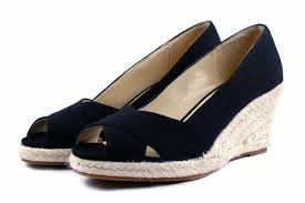 Mengenal 6 jenis sepatu hak tinggi
