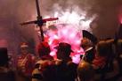 More sizes. Lewes Guy Fawkes Night Celebrations (11) - via Daymix