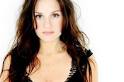 It's Kara DioGuardi, setting a