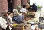 File:Tržnica u In Salahu 26. travnja 1985. Zelena salata, repa ...
