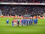 File:Arsenal vs Everton prematch handshake 2010.jpg - Wikimedia.