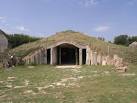 SU0513 : The Earth house - via Daymix