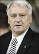 Sir Bobby Robson ... - Sir Bobby Robson England Manager