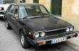 voiture dans un champ