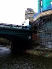 Gibson Street bridge. The building on the right seems to have been under - via Daymix