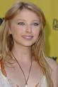 The birth name was Elisabeth Rose Harnois. The height is 168cm. - elisabeth-harnois-290035