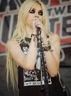 Taylor Momsen in black print
