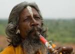 File:Flute player in Orccha.