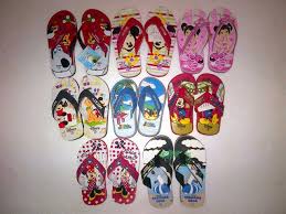 Kaos Little Miss , Sepatu New Balance , Sandal karakter Kartun ...