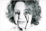 Serie Black Tears - Portrait von Elisabeth Hackmann