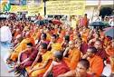 TamilNet: 04.12.03 Buddhist monks protest against LTTE's proposals