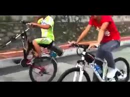 Video Lucu angkat ban sepeda - YouTube