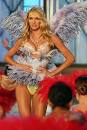 Victorias Secret Fashion Show  2011 hellomagazine