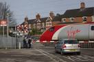 Level crossing, Stone - via Daymix