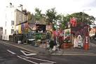 ST5974 : Bristol squat - via Daymix