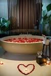 Trendy Romantic Bathroom Decor - Bathroom For Young Couples Must ...