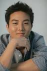 Imágenes de David Choi – Música gratuita, videos, conciertos . - David Choi DC Hand Chin Smile smal