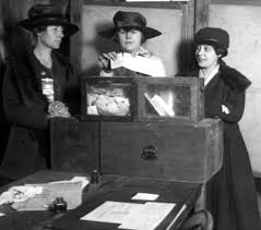 Suffragettes Vote, New York 1917 (thanks to joshiejuice.com).