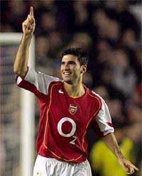 Reyes con el Arsenal