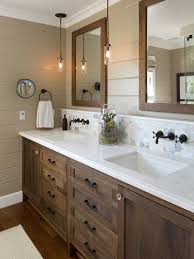 Farmhouse Bathroom Design Ideas, Remodels & Photos