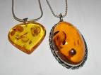File:Amber.pendants.800pix.050203.jpg - Wikipedia, the free ...
