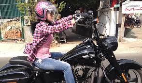 Lady Bikers Ingin Riding Pakai Harley Davidson? Nih, Tipsnya ...
