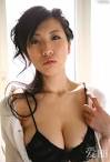 性感美女身姿妩媚丰满上围诱惑你