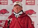 Arkansas' Bobby PETRINO put on leave, admits relationship – USATODAY.
